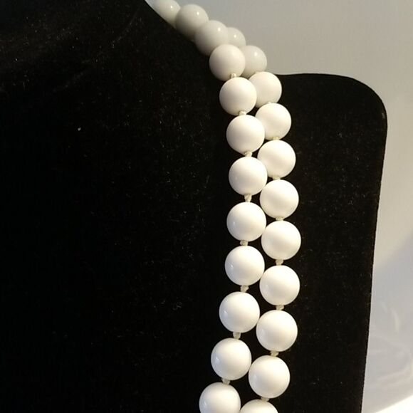 Vintage, Marvella Beaded Necklace - Picture 3 of 8
